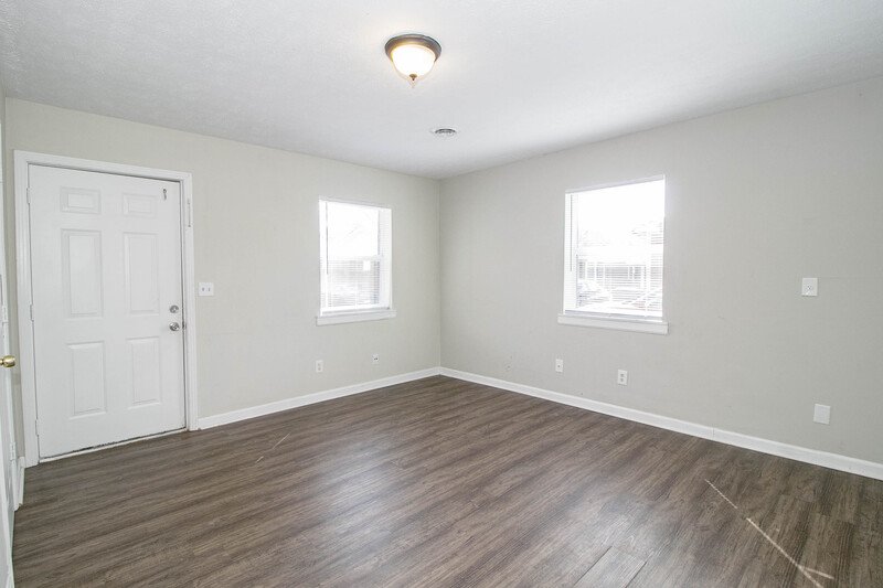 *** $500 DEPOSIT MOVE IN SPECIAL *** property image