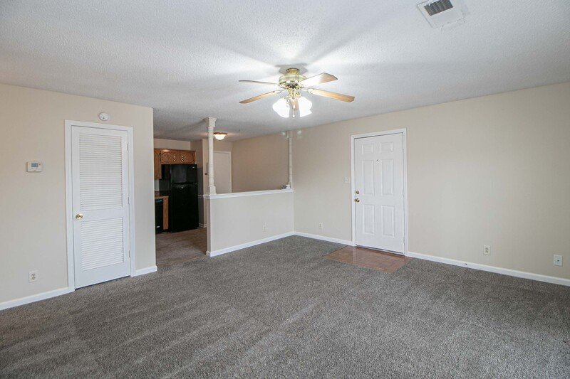 *** Minutes to the airport side of Clarksville! *** property image
