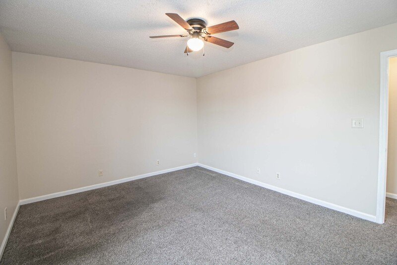 *** Minutes to the airport side of Clarksville! *** property image
