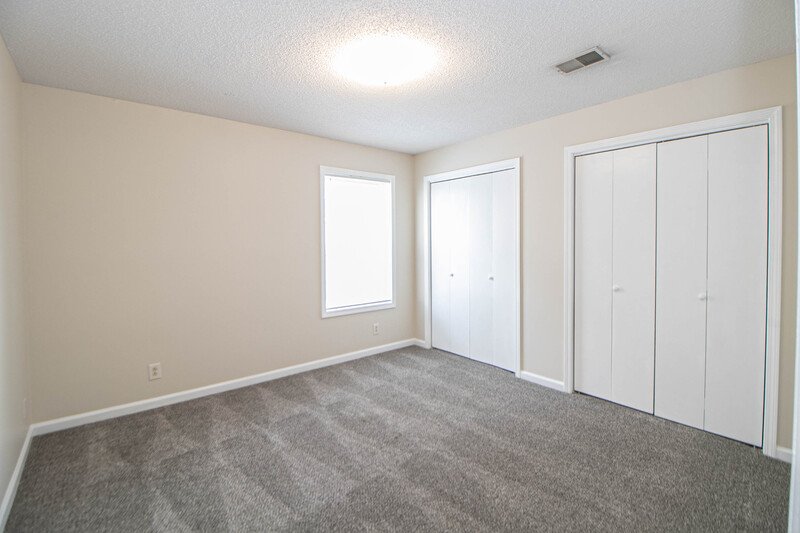 *** Minutes to the airport side of Clarksville! *** property image