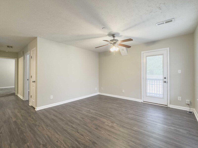 *** Minutes to Madison Drive and the Lowes/Publix shopping area *** property image
