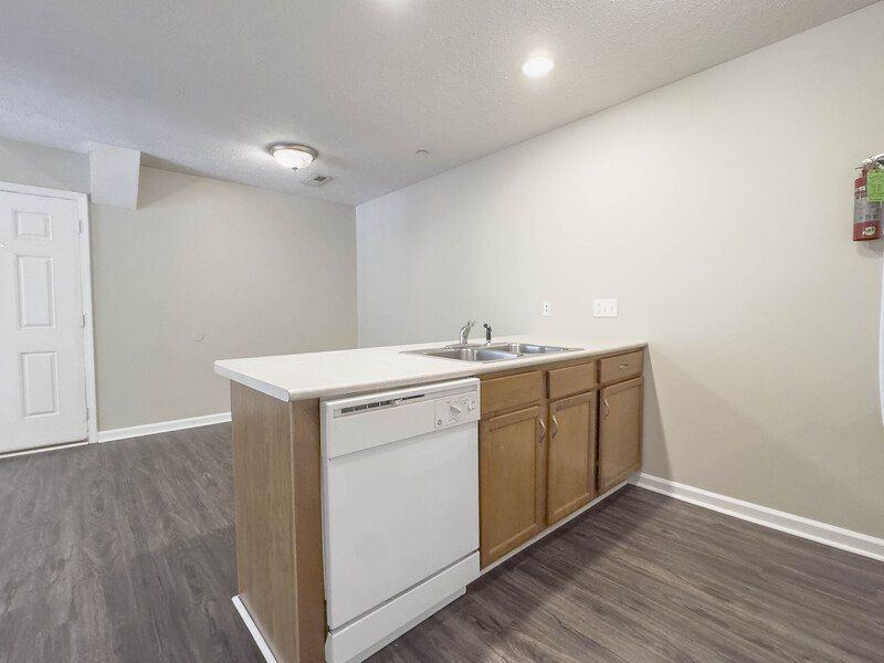 *** Minutes to Madison Drive and the Lowes/Publix shopping area *** property image