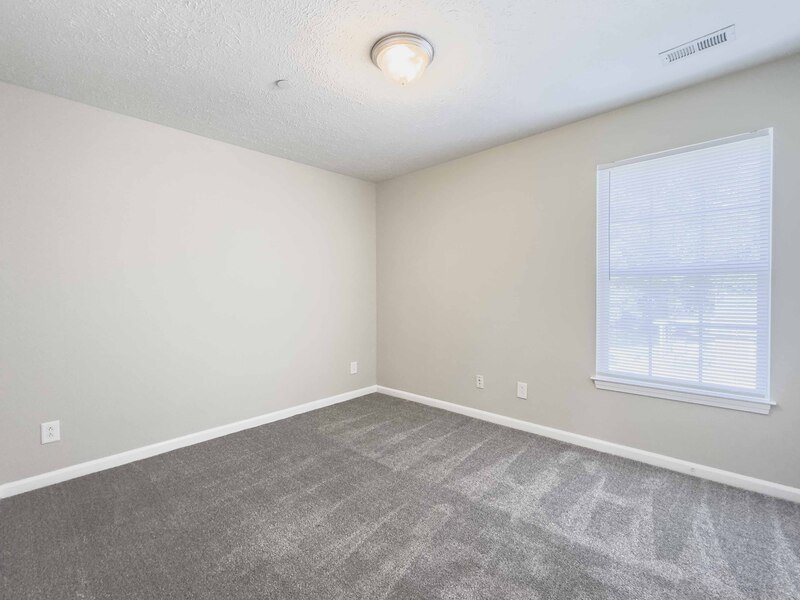 *** Minutes to Madison Drive and the Lowes/Publix shopping area *** property image