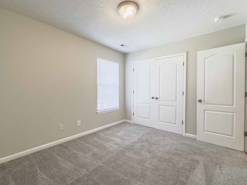 *** Minutes to Madison Drive and the Lowes/Publix shopping area *** property image