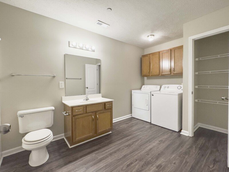 *** Minutes to Madison Drive and the Lowes/Publix shopping area *** property image