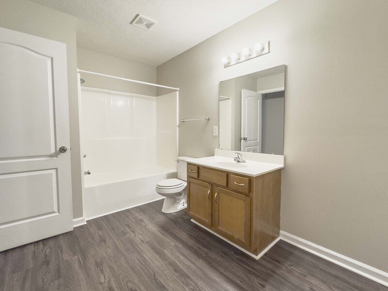*** Minutes to Madison Drive and the Lowes/Publix shopping area *** property image