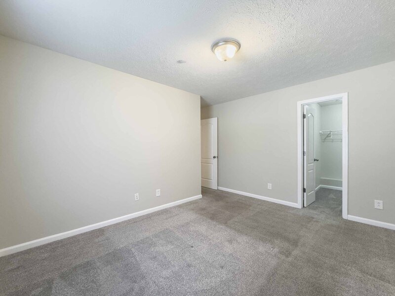 *** Minutes to Madison Drive and the Lowes/Publix shopping area *** property image