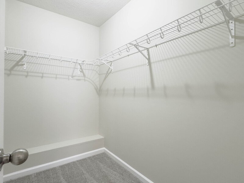 *** Minutes to Madison Drive and the Lowes/Publix shopping area *** property image