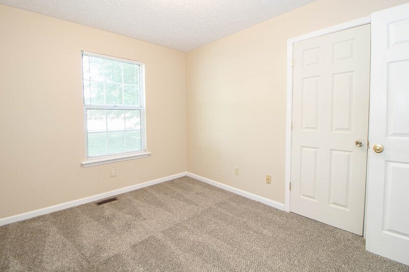 *** One Small Dog Friendly- Standard Breed Restrictions Apply *** property image