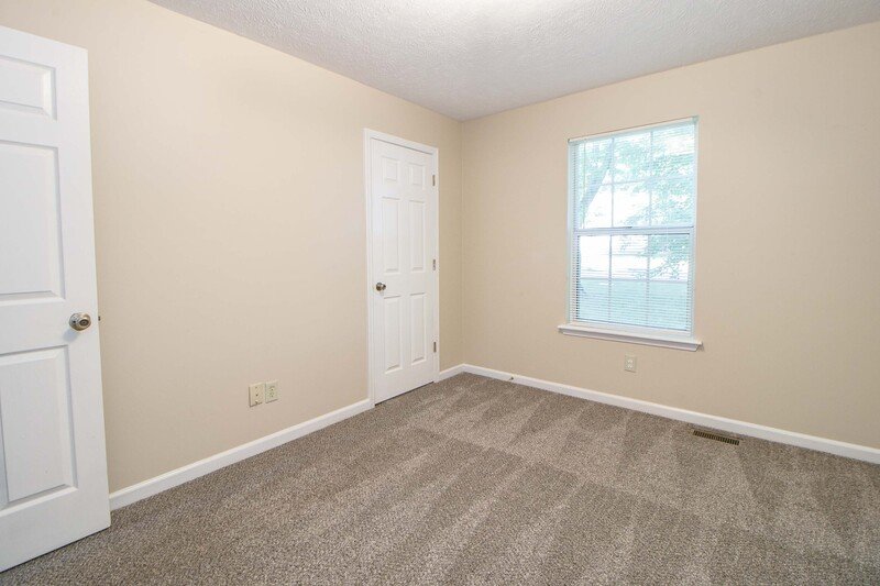 *** One Small Dog Friendly- Standard Breed Restrictions Apply *** property image