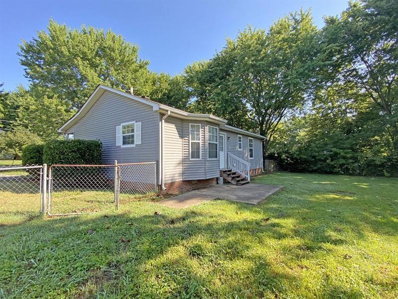 *** One Small Dog Friendly- Standard Breed Restrictions Apply *** property image