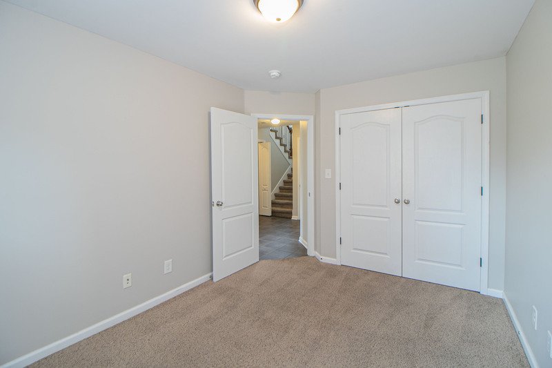 *** $500 DEPOSIT & 2 WKS FREE W/ NEW LEASE SPECIAL *** property image