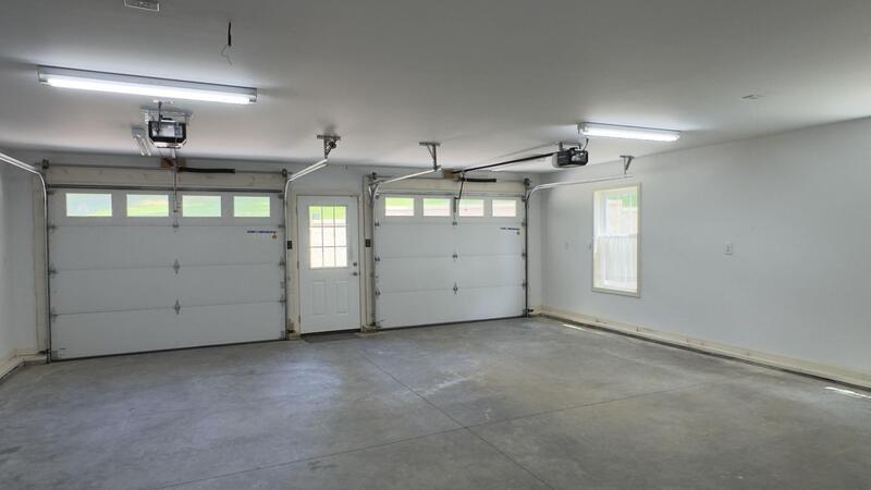 Executive-Level Living on 1+ Acre property image