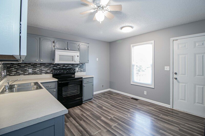 *** NO PETS PLEASE *** property image