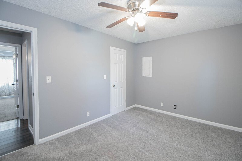 *** NO PETS PLEASE *** property image