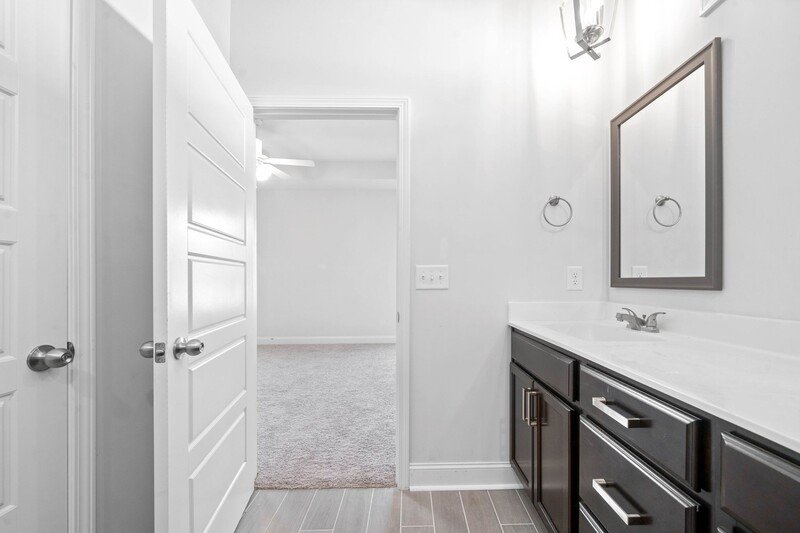 *** $500 DEPOSIT MOVE IN SPECIAL *** property image