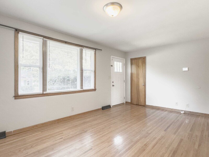 *** NO PETS PLEASE *** property image