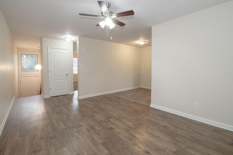 *** $500 DEPOSIT & 2 WKS FREE W/ NEW LEASE MOVE IN SPECIAL *** property image