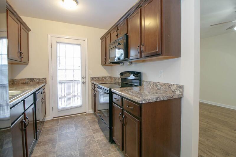 *** $500 DEPOSIT & 2 WKS FREE W/ NEW LEASE MOVE IN SPECIAL *** property image