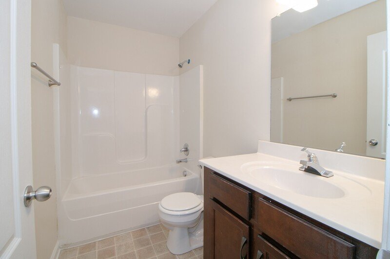 *** $500 DEPOSIT & 2 WKS FREE W/ NEW LEASE MOVE IN SPECIAL *** property image