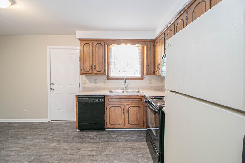 *** $500 DEPOSIT MOVE IN SPECIAL *** property image