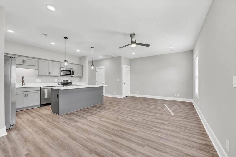 *** $500 DEPOSIT MOVE IN SPECIAL *** property image