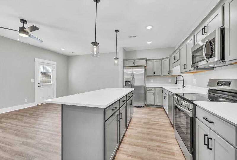 *** $500 DEPOSIT MOVE IN SPECIAL *** property image