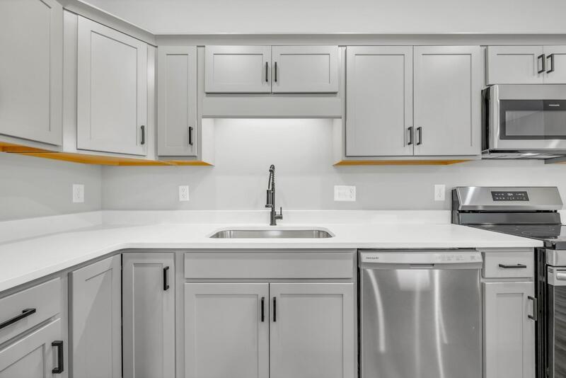 *** $500 DEPOSIT MOVE IN SPECIAL *** property image