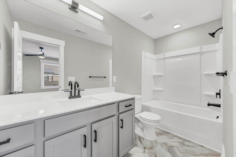 *** $500 DEPOSIT MOVE IN SPECIAL *** property image