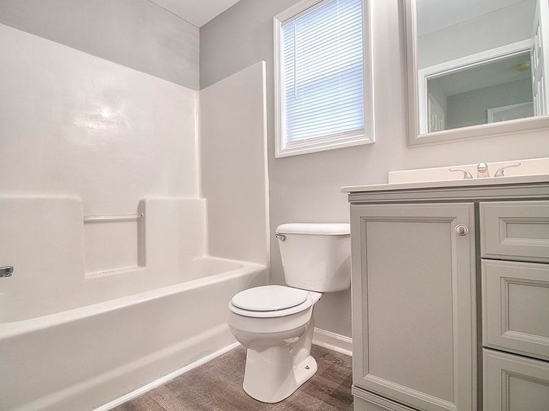 *** PET FRIENDLY 4 BEDROOM HOME NEAR MAIN GATES OF POST! *** property image