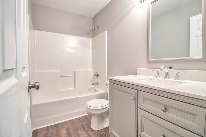 *** PET FRIENDLY 4 BEDROOM HOME NEAR MAIN GATES OF POST! *** property image