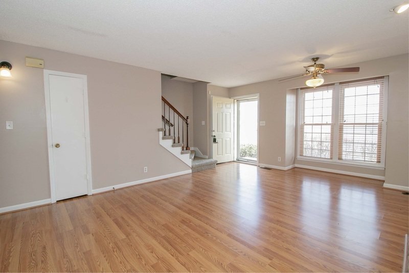 Beautiful Sango End-Unit Condo Near Exit 11 property image