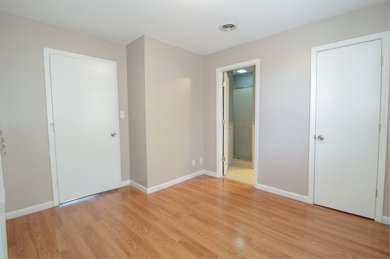 Beautiful Sango End-Unit Condo Near Exit 11 property image