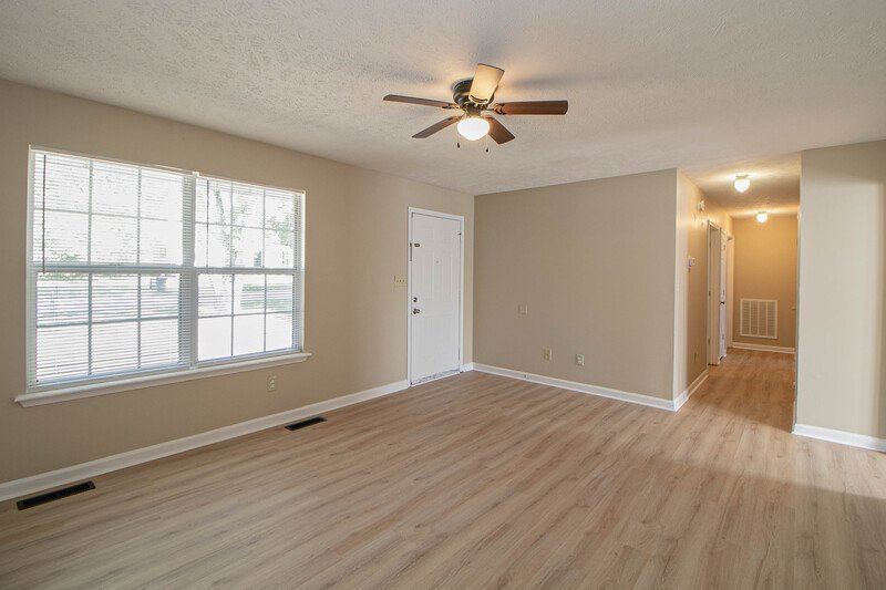 *** $500 DEPOSIT MOVE IN SPECIAL *** property image