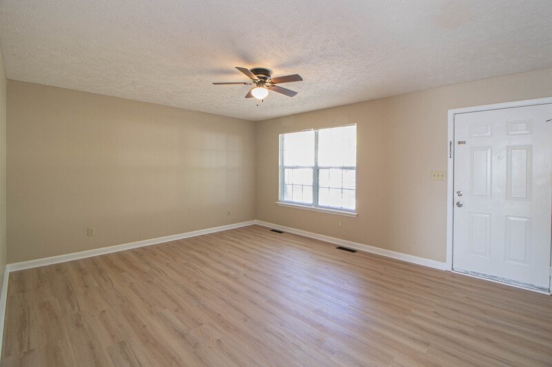 *** $500 DEPOSIT MOVE IN SPECIAL *** property image