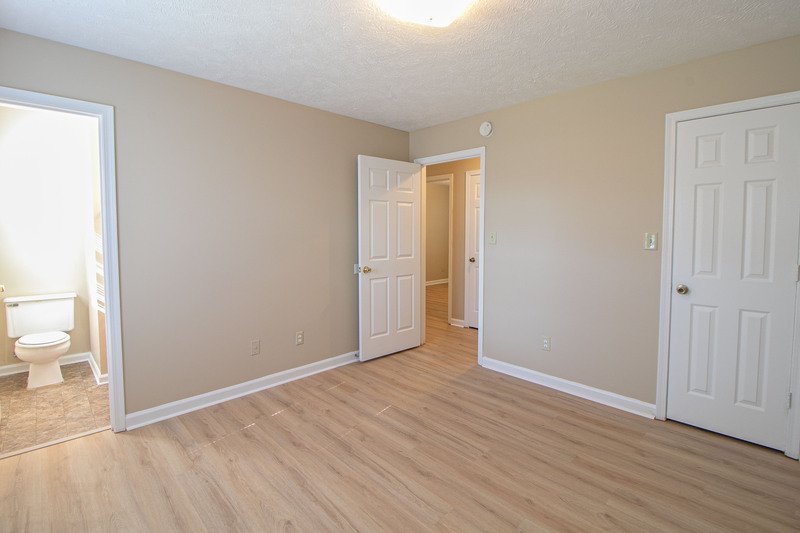 *** $500 DEPOSIT MOVE IN SPECIAL *** property image