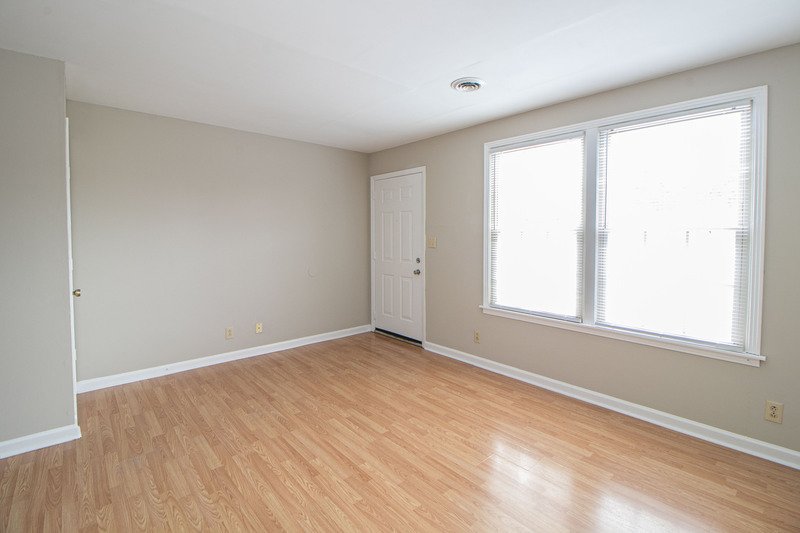 *** $500 DEPOSIT MOVE IN SPECIAL *** property image