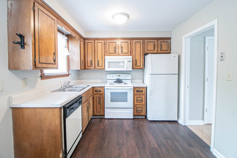 *** $500 DEPOSIT MOVE IN SPECIAL *** property image