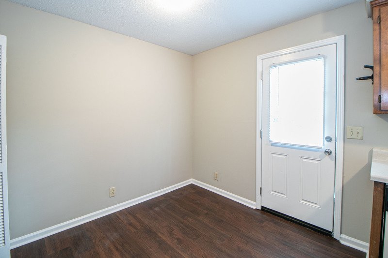 *** $500 DEPOSIT MOVE IN SPECIAL *** property image
