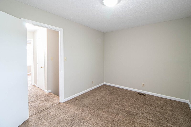 *** $500 DEPOSIT MOVE IN SPECIAL *** property image
