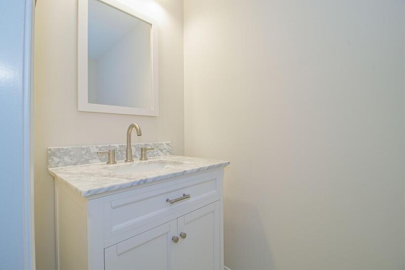 *** Great Central Location off Peachers Mill & Providence Blvd! *** property image