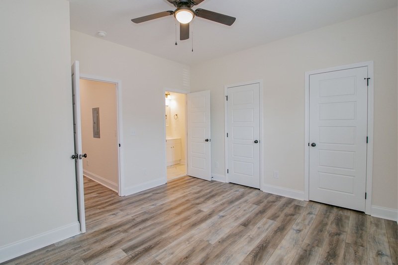 *** Great Central Location off Peachers Mill & Providence Blvd! *** property image