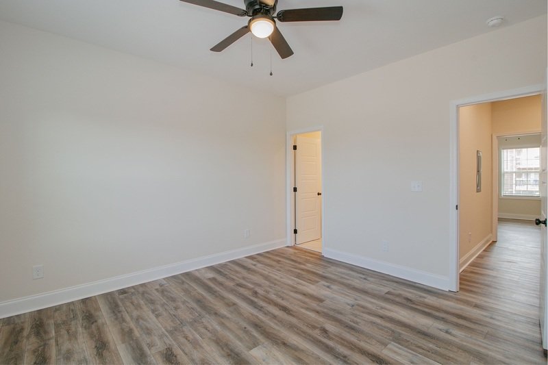 *** Great Central Location off Peachers Mill & Providence Blvd! *** property image