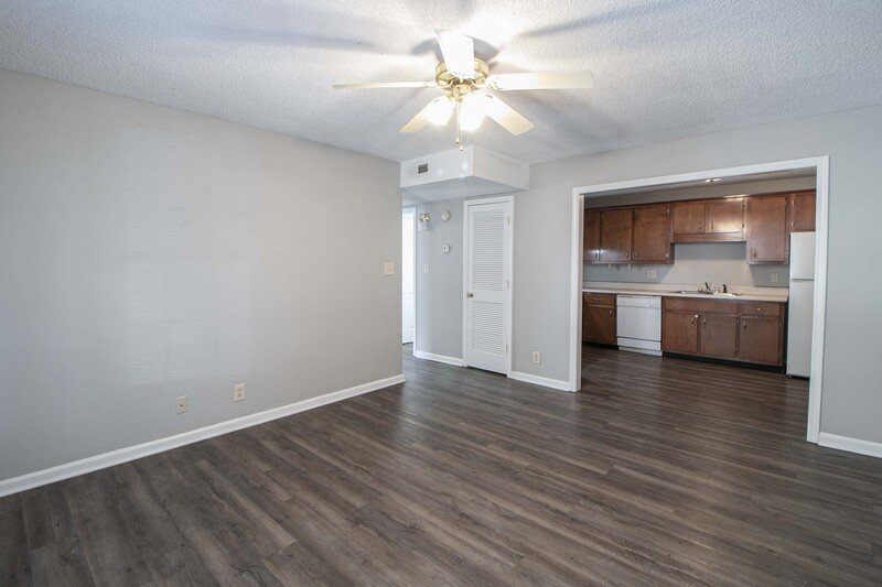 *** $500 DEPOSIT MOVE IN SPECIAL *** property image