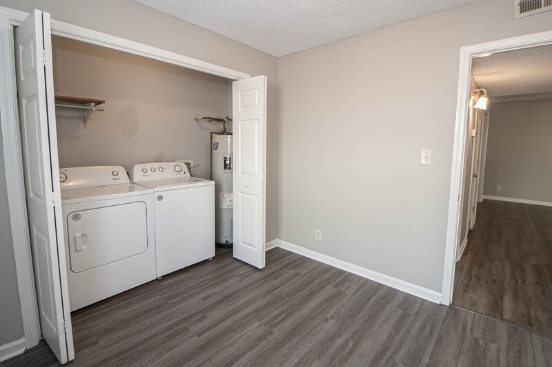 *** $500 DEPOSIT MOVE IN SPECIAL *** property image