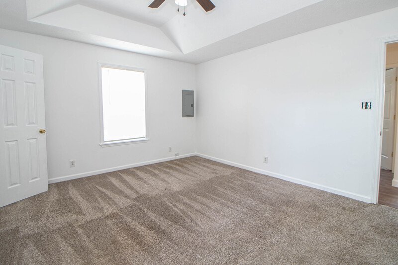 Updated Beauty in Oak Grove! property image