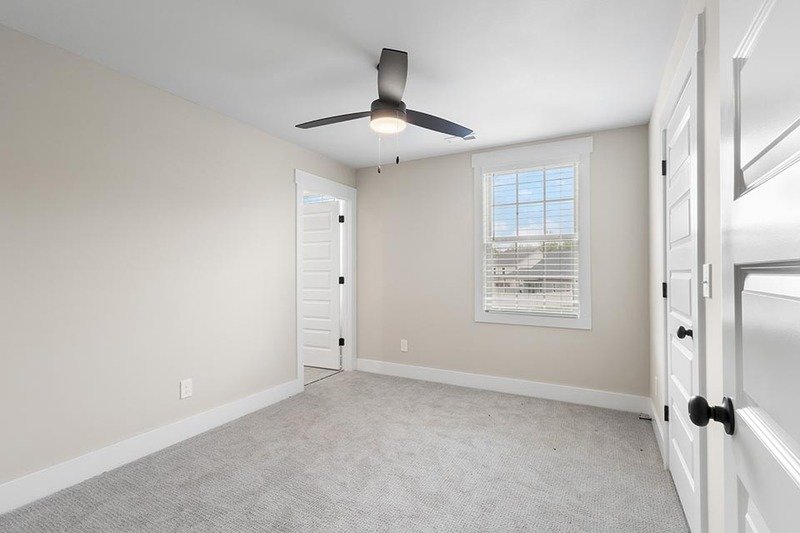 *** NO PETS PLEASE / $500 DEPOSIT MOVE IN DEPOSIT SPECIAL *** property image