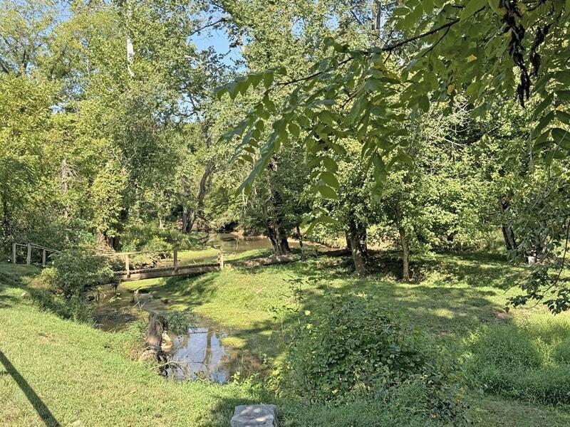 *** 1/2 DEPOSIT, RESTRICTED BREEDS WELCOME & 2 WEEKS FREE MOVE IN SPECIAL *** property image