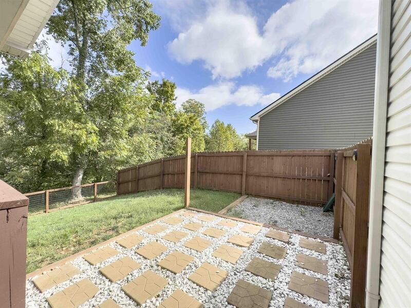 *** 1/2 DEPOSIT, RESTRICTED BREEDS WELCOME & 2 WEEKS FREE MOVE IN SPECIAL *** property image