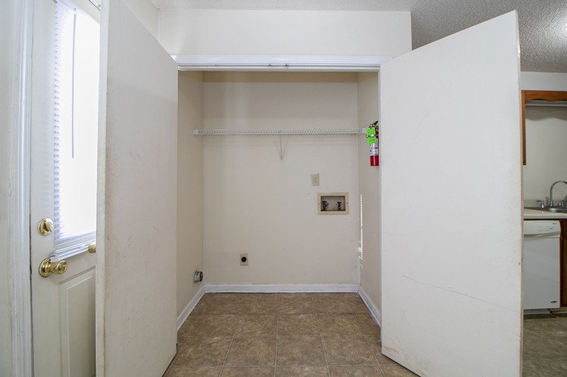 *** PET FRIENDLY- Standard Breed Restrictions Apply! *** property image